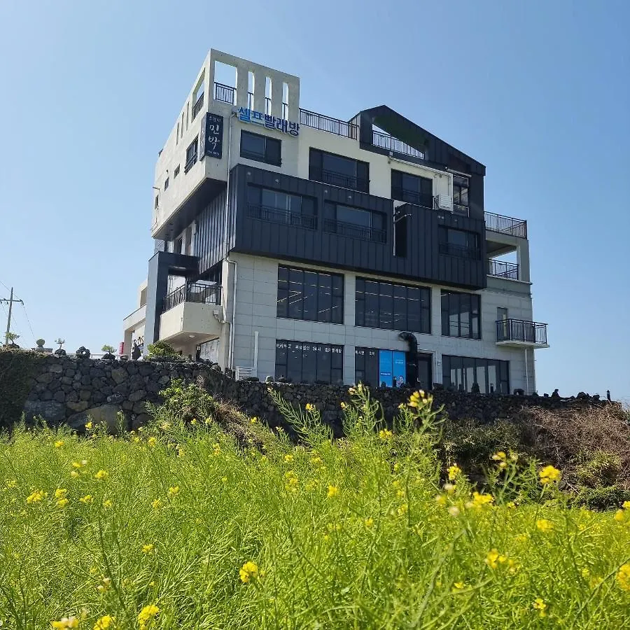Eutteum-Won Pension Jeju