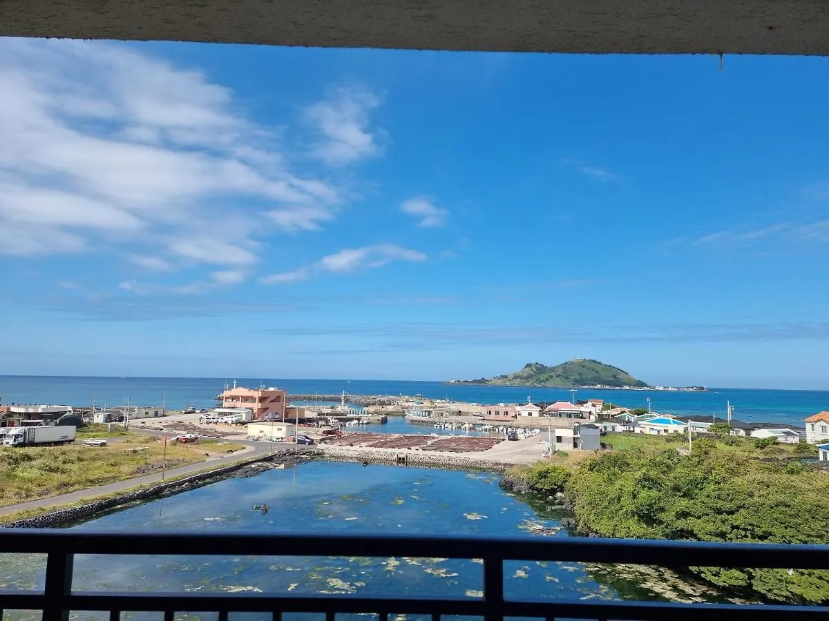 Eutteum-Won Pension Jeju Country house