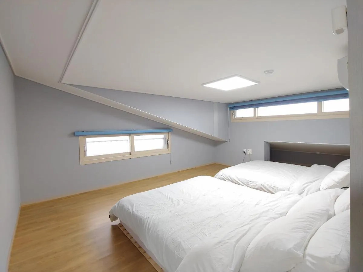 Country house Eutteum-Won Pension Jeju South Korea