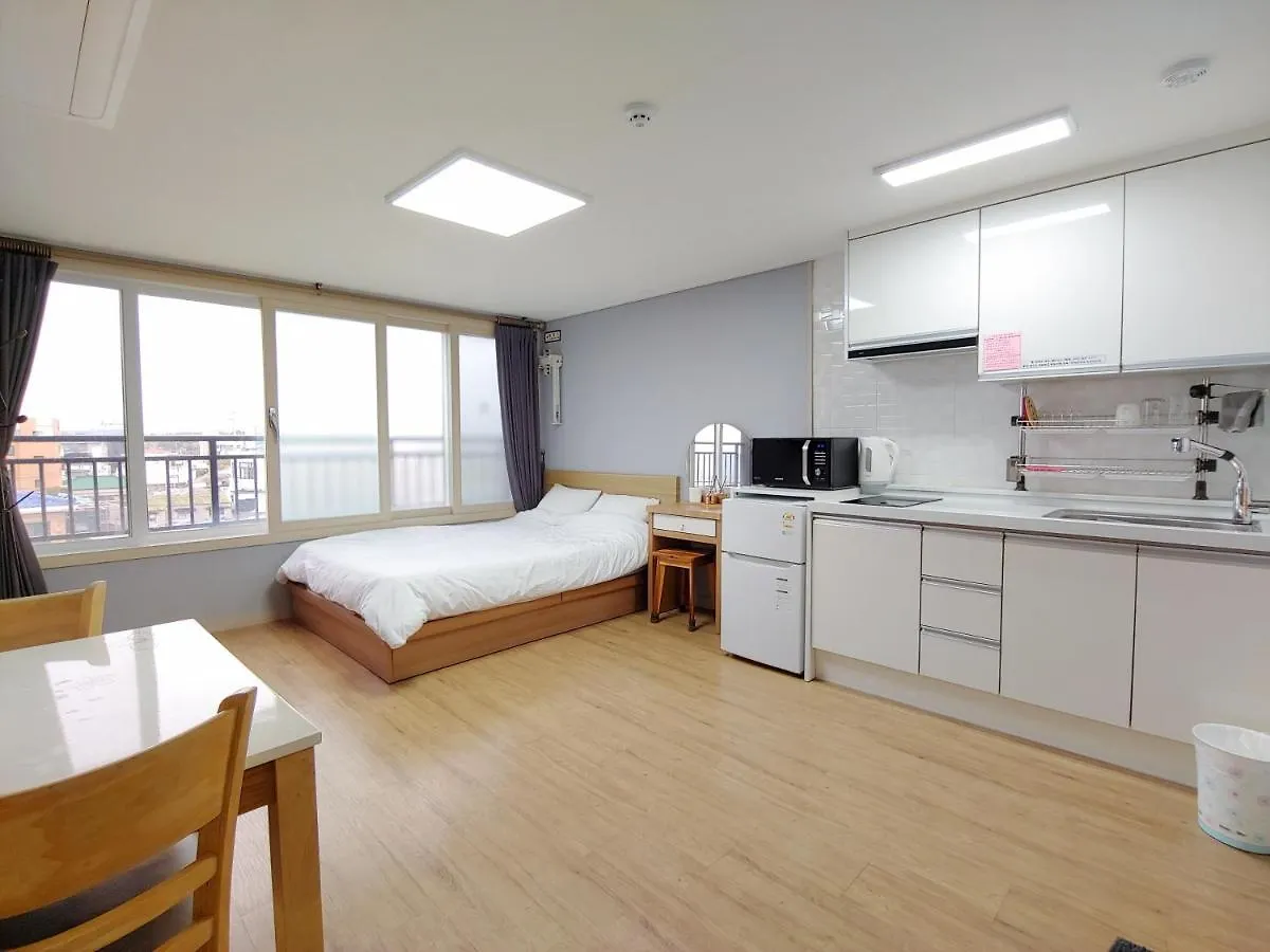 Eutteum-Won Pension Jeju Country house