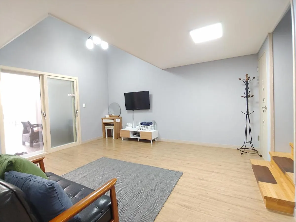 Country house Eutteum-Won Pension Jeju